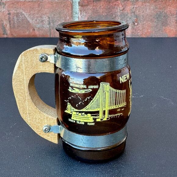 Vintage 1960s Siesta Ware Barrel Mini Mug New York City Souvenir Amber Glass - Picture 5 of 10